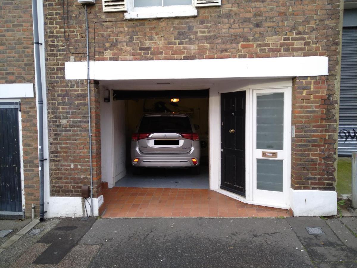 Fantastic 3 Bed Brighton House- Sleeps 6- Superfast Wifi And Garage Apartment Exterior photo