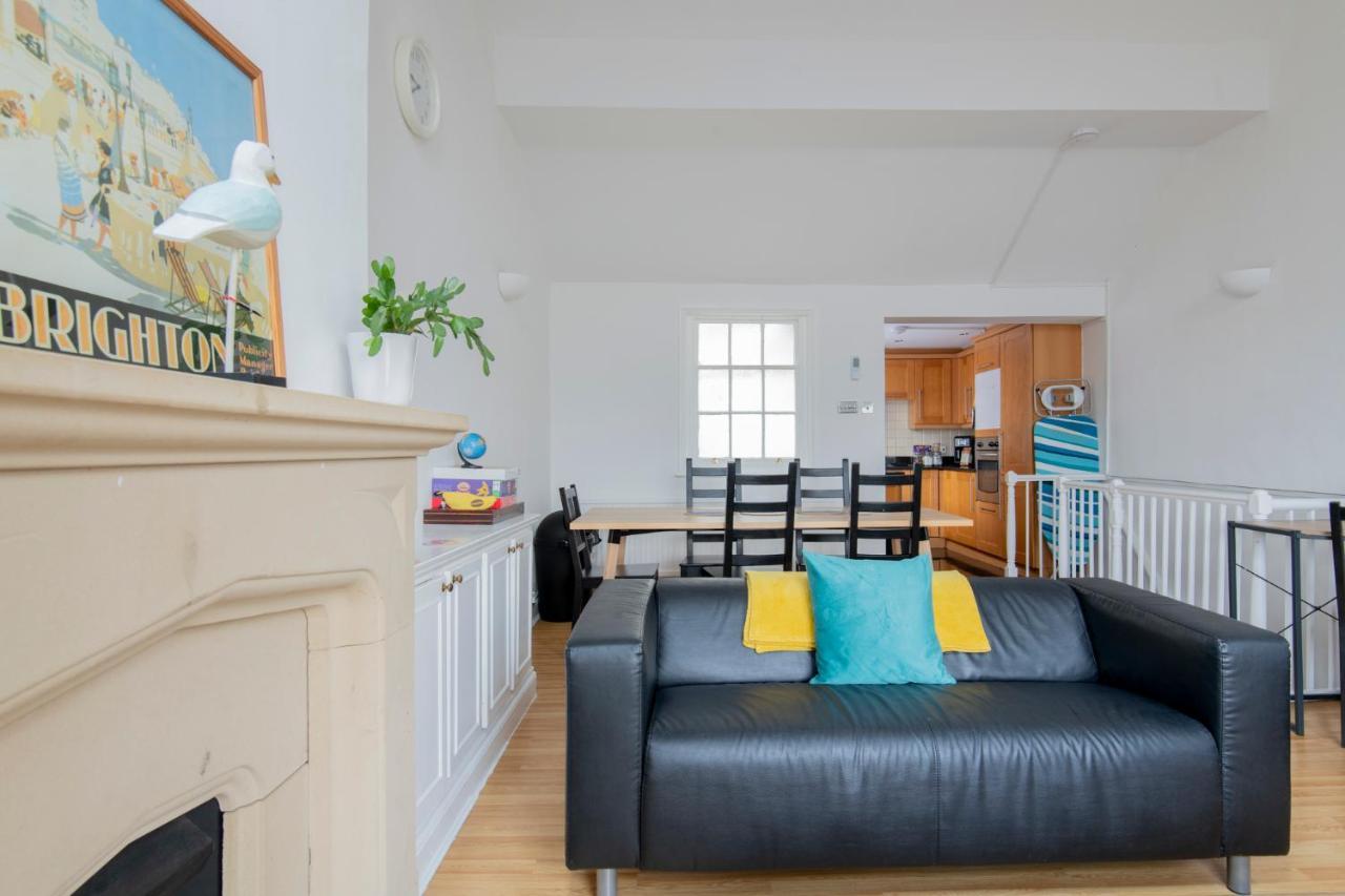 Fantastic 3 Bed Brighton House- Sleeps 6- Superfast Wifi And Garage Apartment Exterior photo